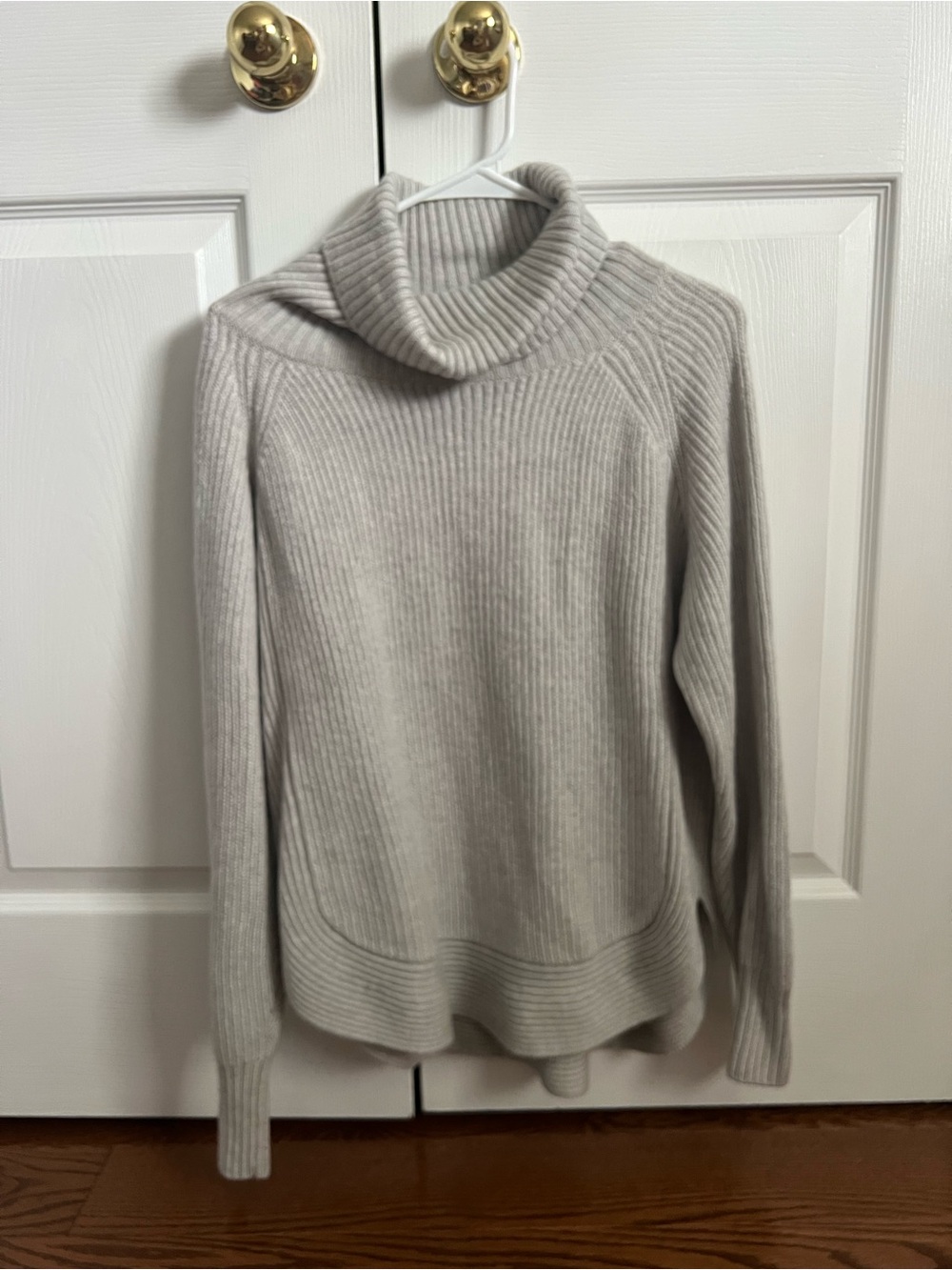 Aritzia Wilfred Free Turtleneck Ribbed Knit Merino Wool Sweater